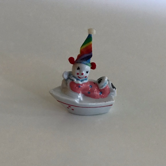 Vintage Clown Ceramic Figurine - Picture 4 of 4